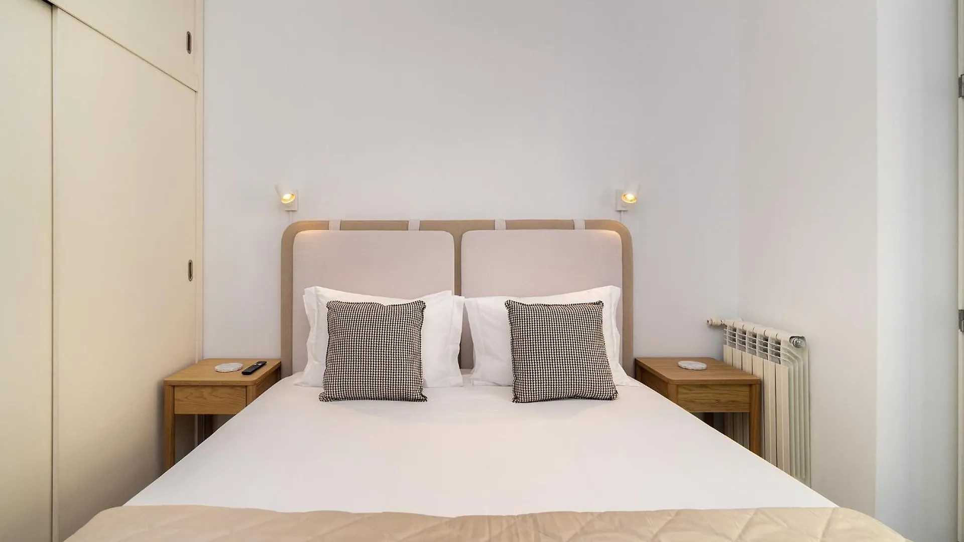 Whome Elegant Chiado Retreat Comfort In Lisbon'S Heart 0*, Lisboa