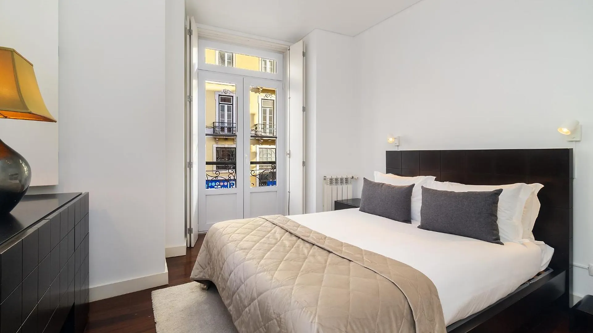 Whome Elegant Chiado Retreat Comfort In Lisbon'S Heart Apartmán Lisboa