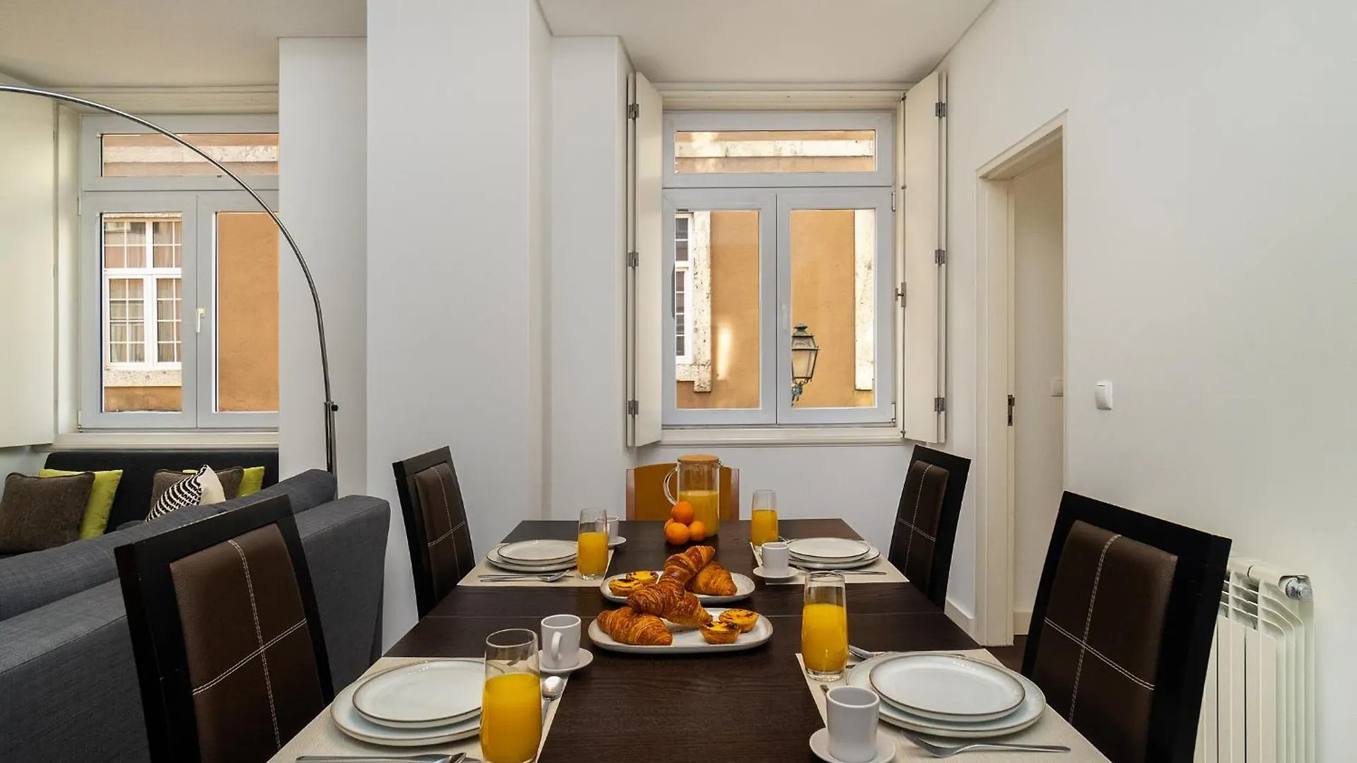 Whome Elegant Chiado Retreat Comfort In Lisbon'S Heart Apartmán